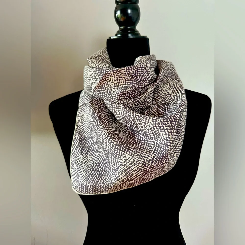 Symphony Textured‎ Black and Cream Scarf